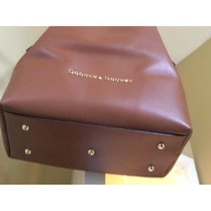 Dooney and Bourke Cross Body Purse/Handbag Brand New without Tags.